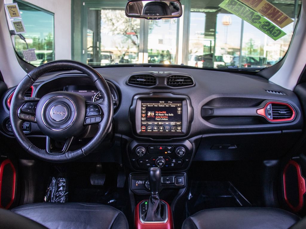 Used 2022 Jeep Renegade Trailhawk image 15