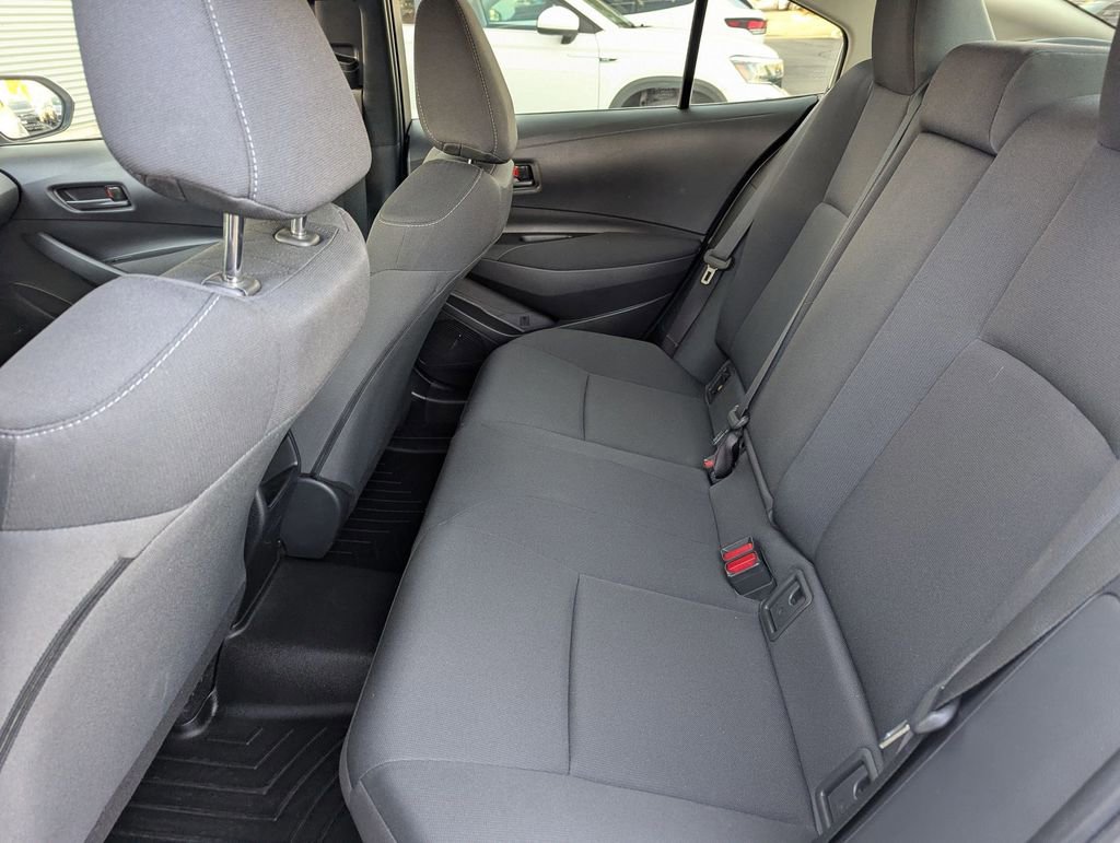 Used 2022 Toyota Corolla LE image 16
