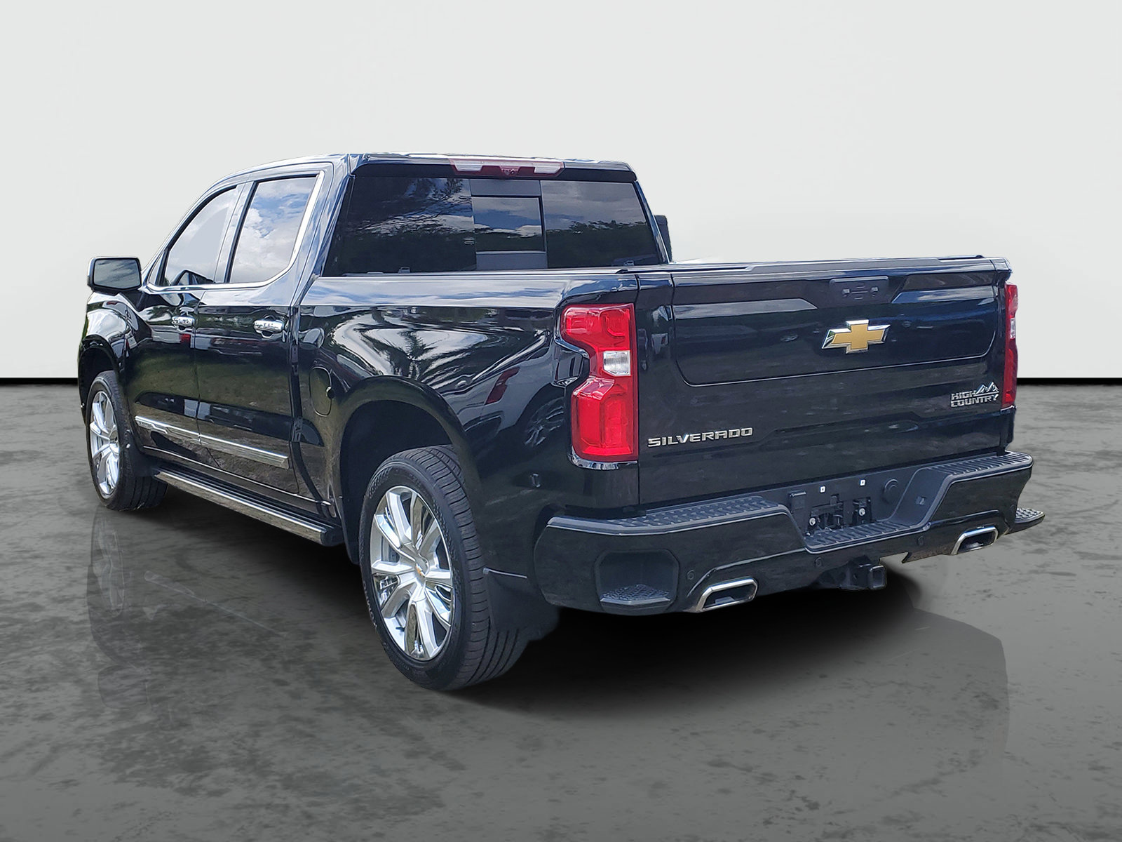 Used 2024 Chevrolet Silverado 1500 High Country AWD/4WD image 3