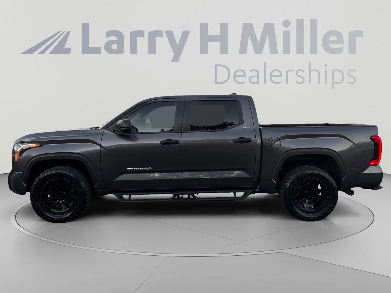 Used 2024 Toyota Tundra SR5 AWD/4WD image 2