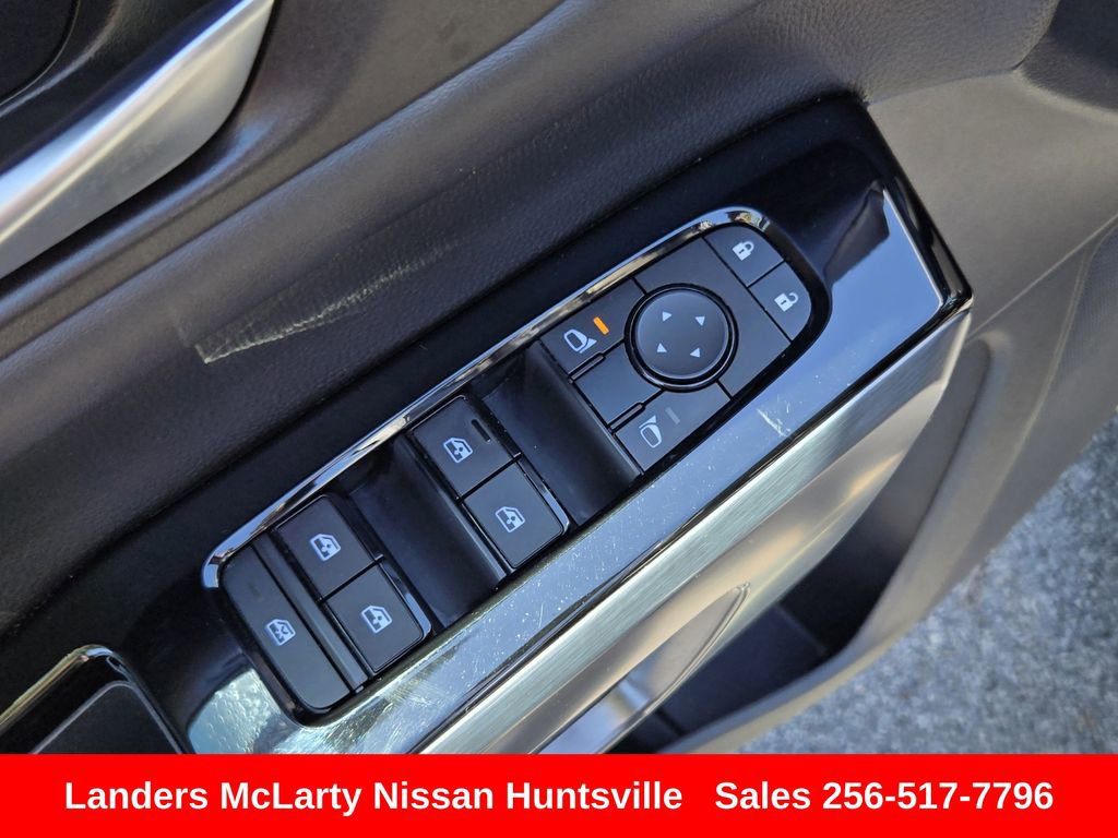 Used 2024 Nissan Pathfinder SL FWD image 22