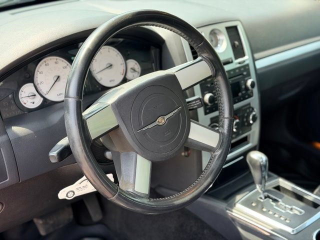 Used 2008 Chrysler 300 Touring w/ Comfort/Convenience Group RWD image 8