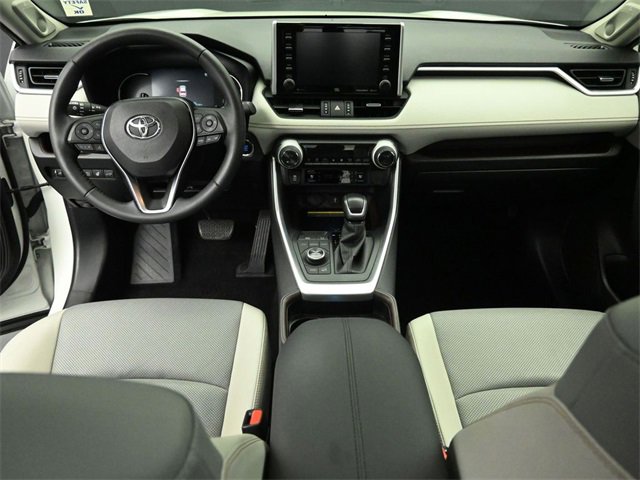 Used 2021 Toyota RAV4 Limited image 23