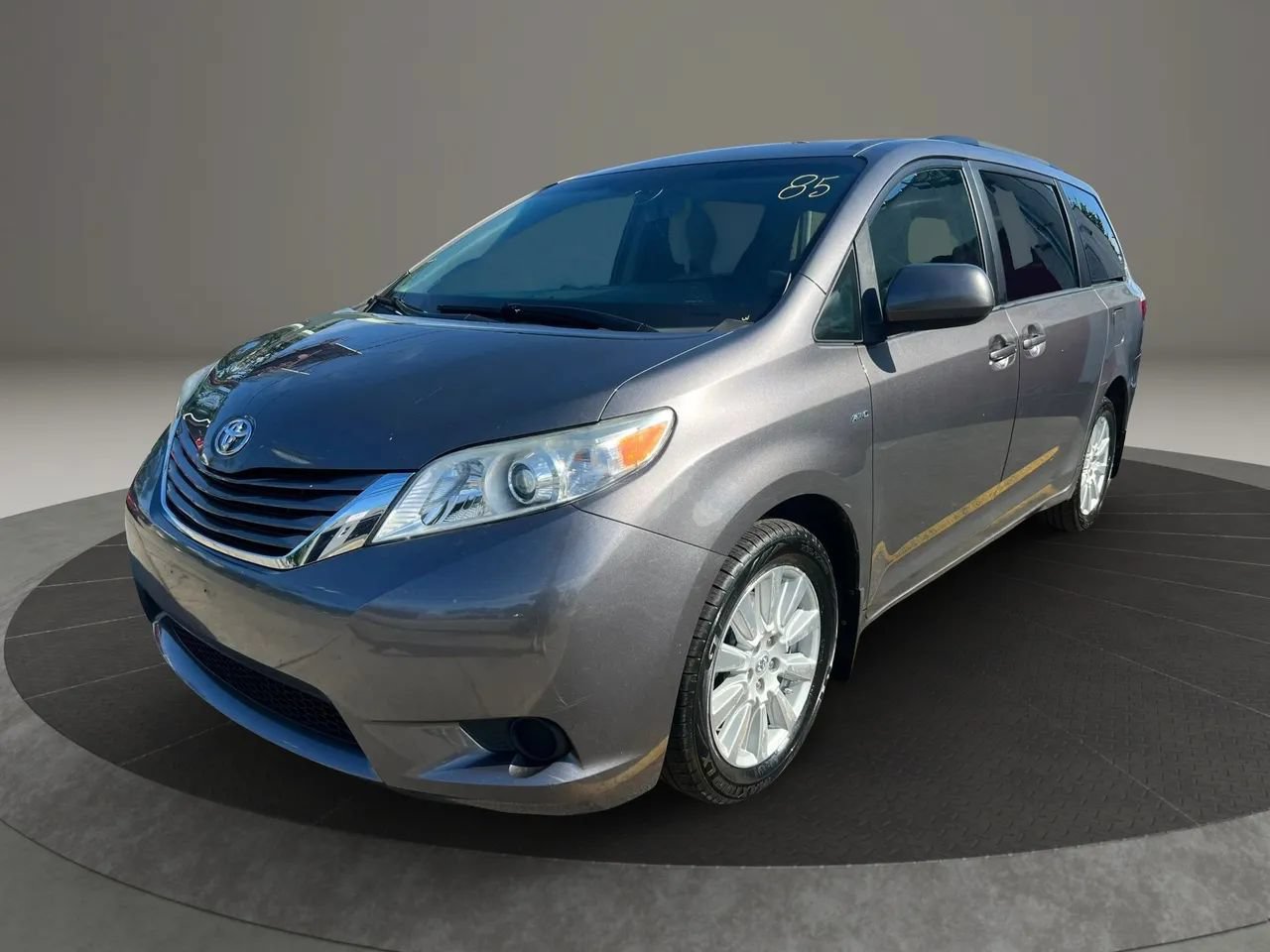 Used 2017 Toyota Sienna LE