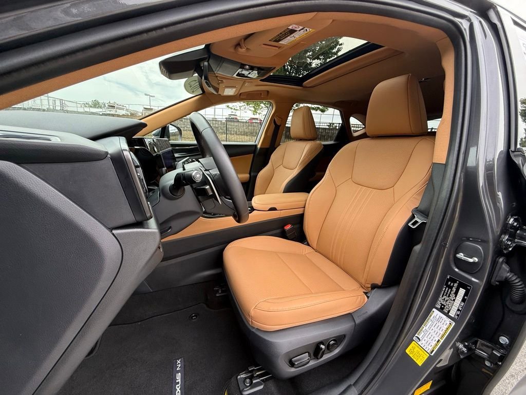 Used 2025 Lexus NX 350 AWD w/ Accessory Package (2T) image 21
