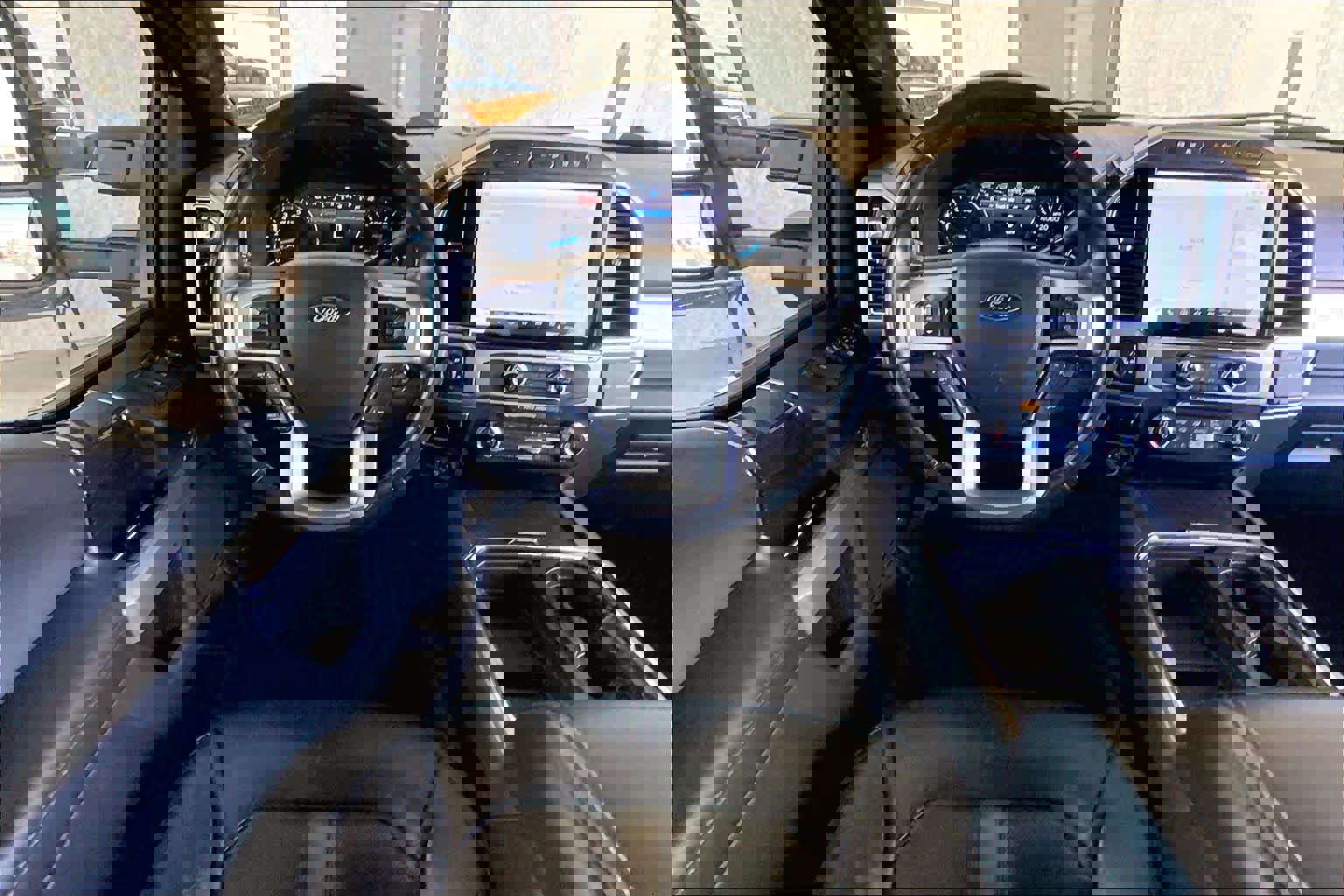 Used 2022 Ford F450 Platinum w/ FX4 Off-Road Package image 6