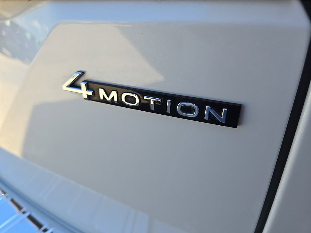 Used 2024 Volkswagen Atlas SEL Premium R-Line AWD/4WD image 21
