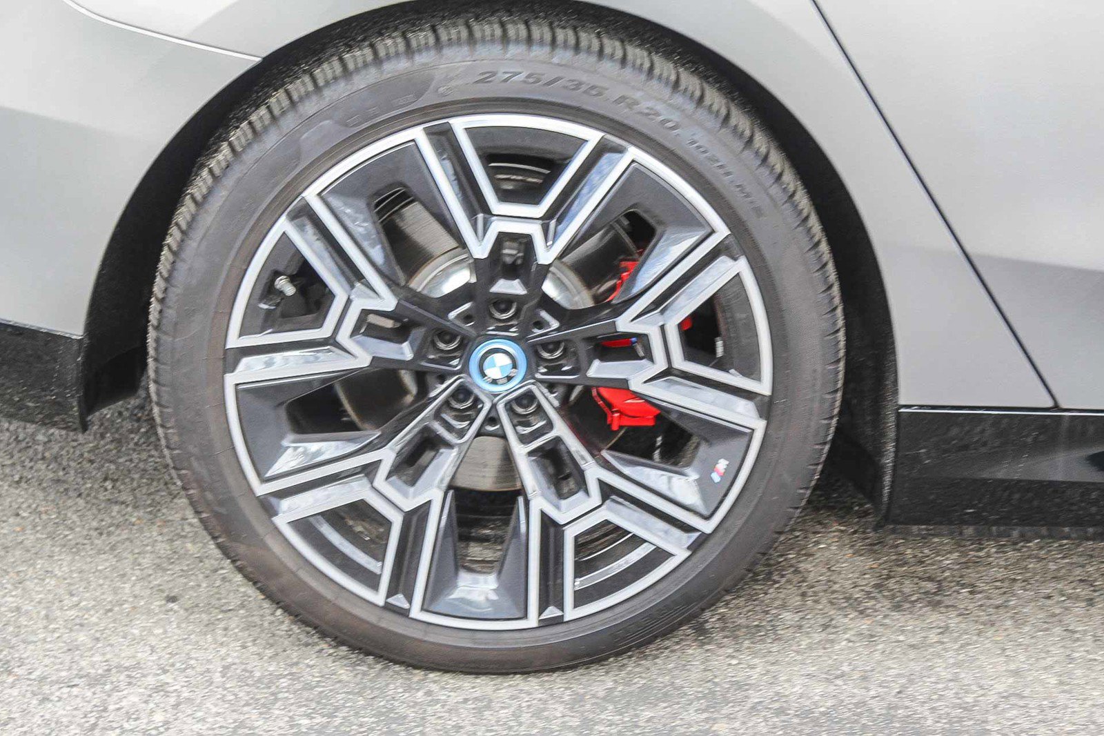 Used 2025 BMW i5 xDrive40 image 11