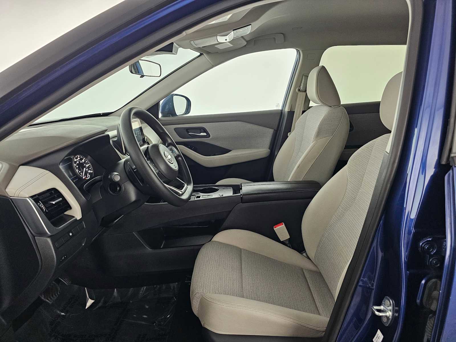 Used 2023 Nissan Rogue SV FWD image 20
