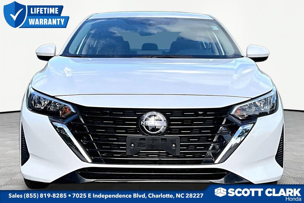 Used 2024 Nissan Sentra SV FWD image 2