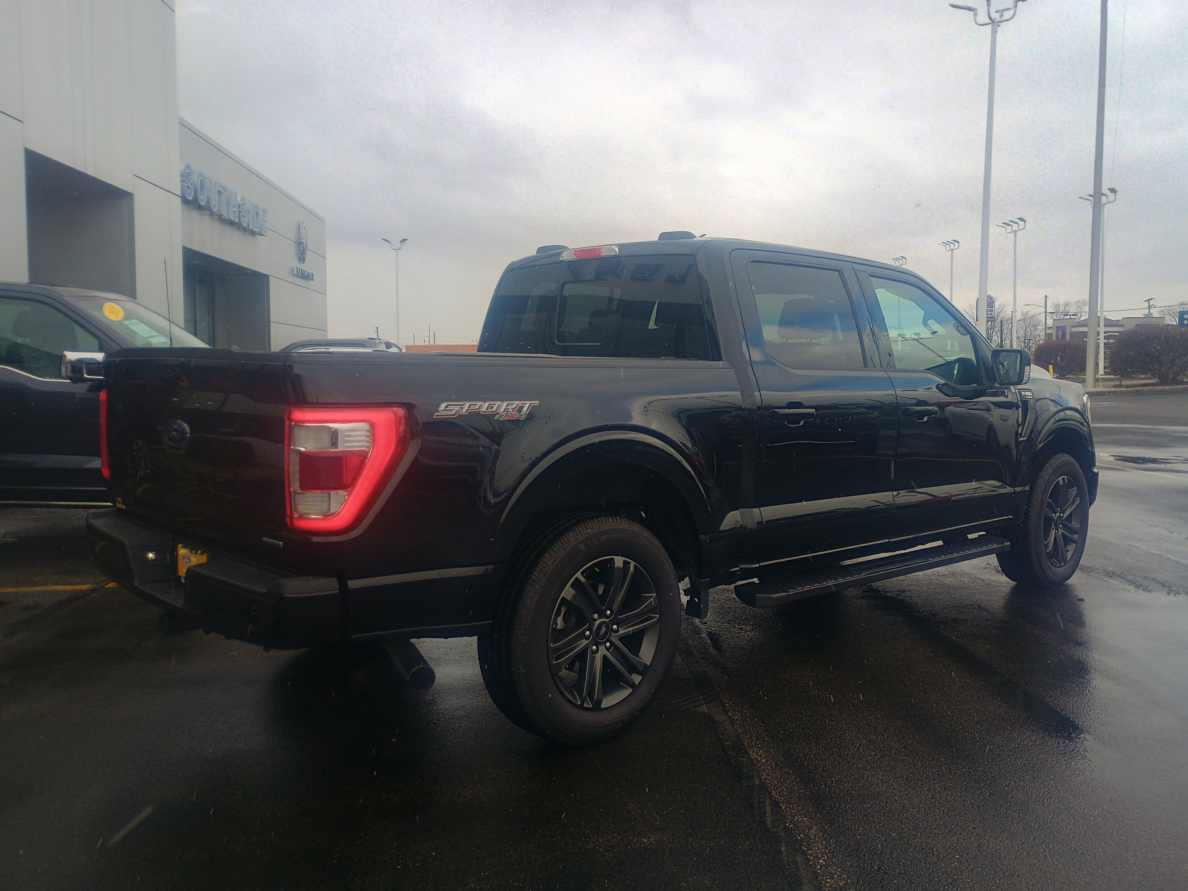 Used 2021 Ford F150 Lariat w/ Equipment Group 502A High image 13