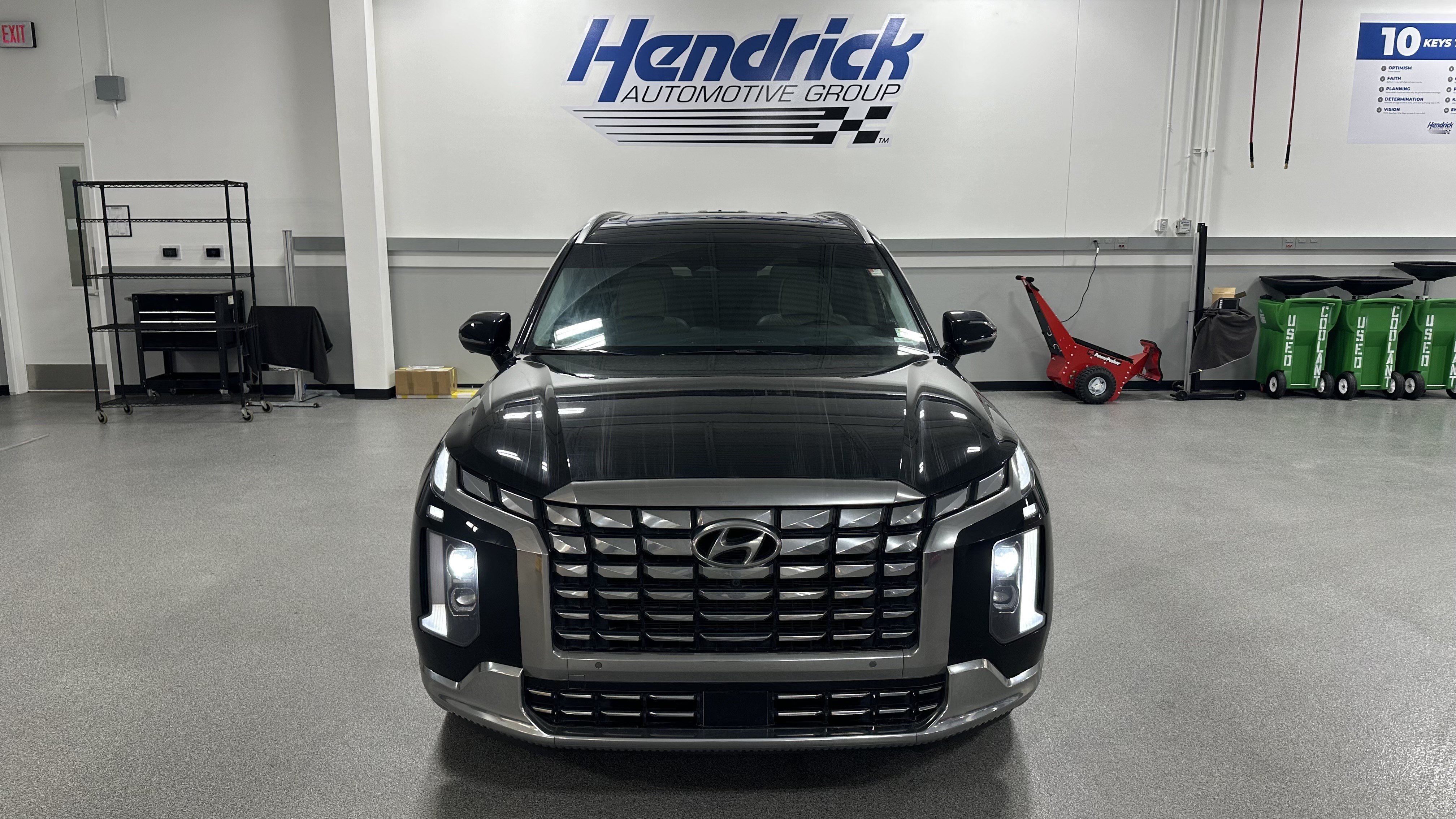 Used 2023 Hyundai Palisade Calligraphy AWD/4WD image 3