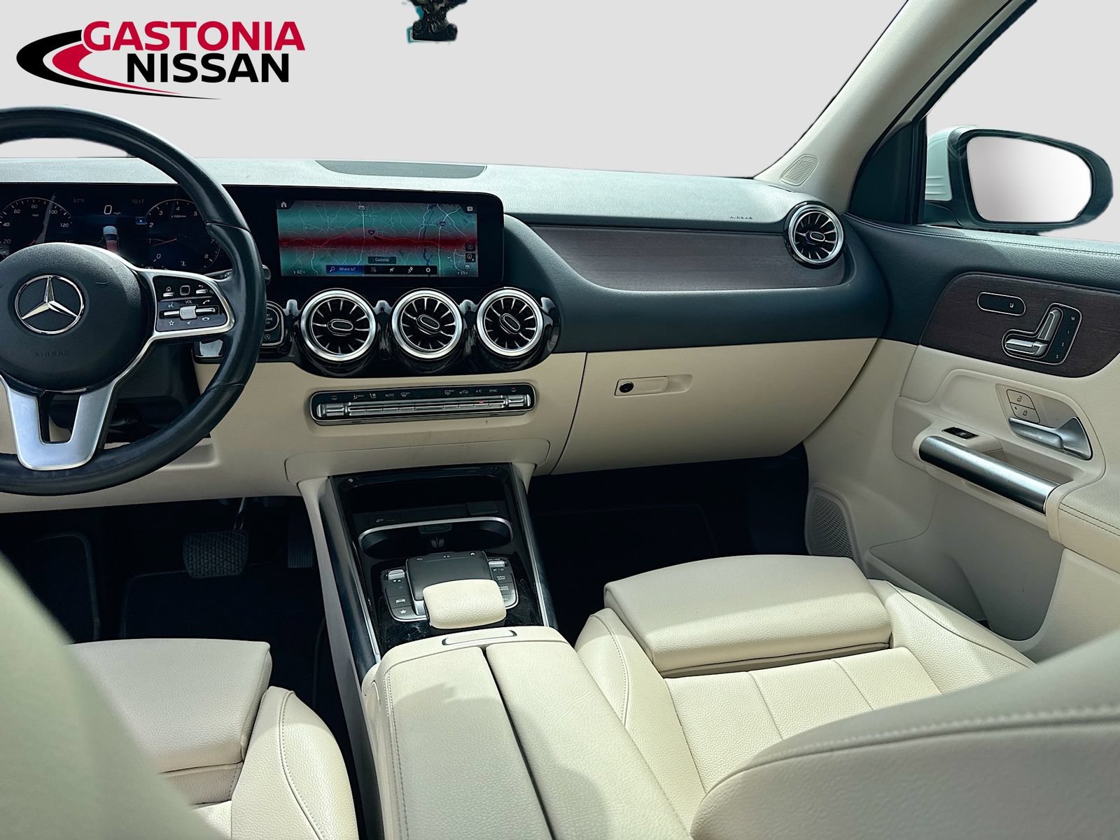 Used 2022 Mercedes-Benz GLA 250 w/ Premium Package Lite image 31