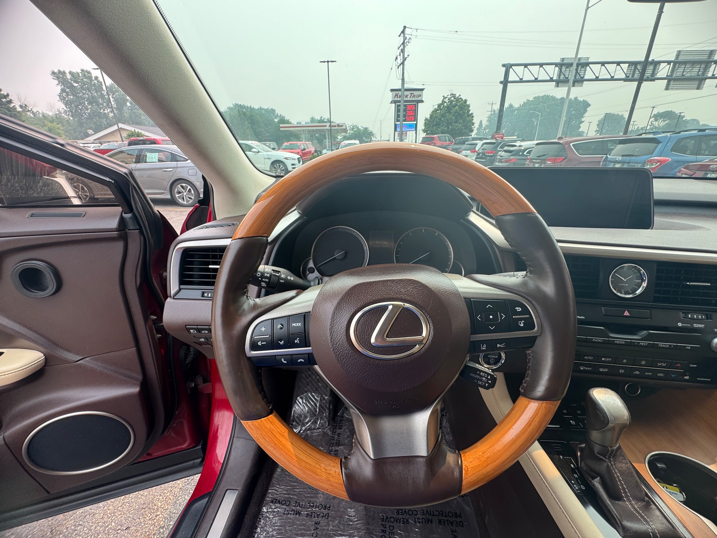 Used 2016 Lexus RX 450h AWD w/ Cold Weather Package image 10