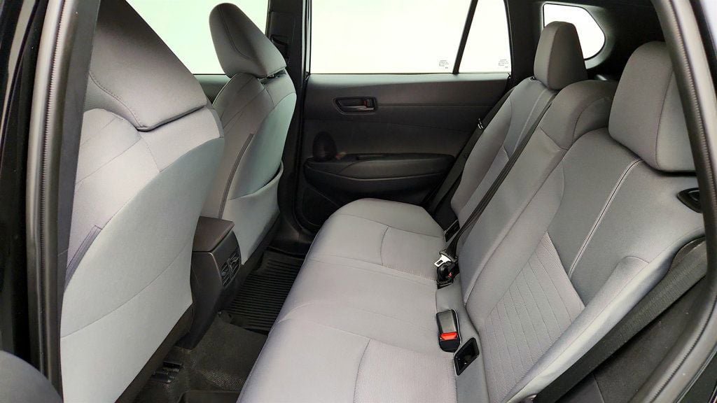 Used 2025 Toyota Corolla Cross AWD Hybrid image 19