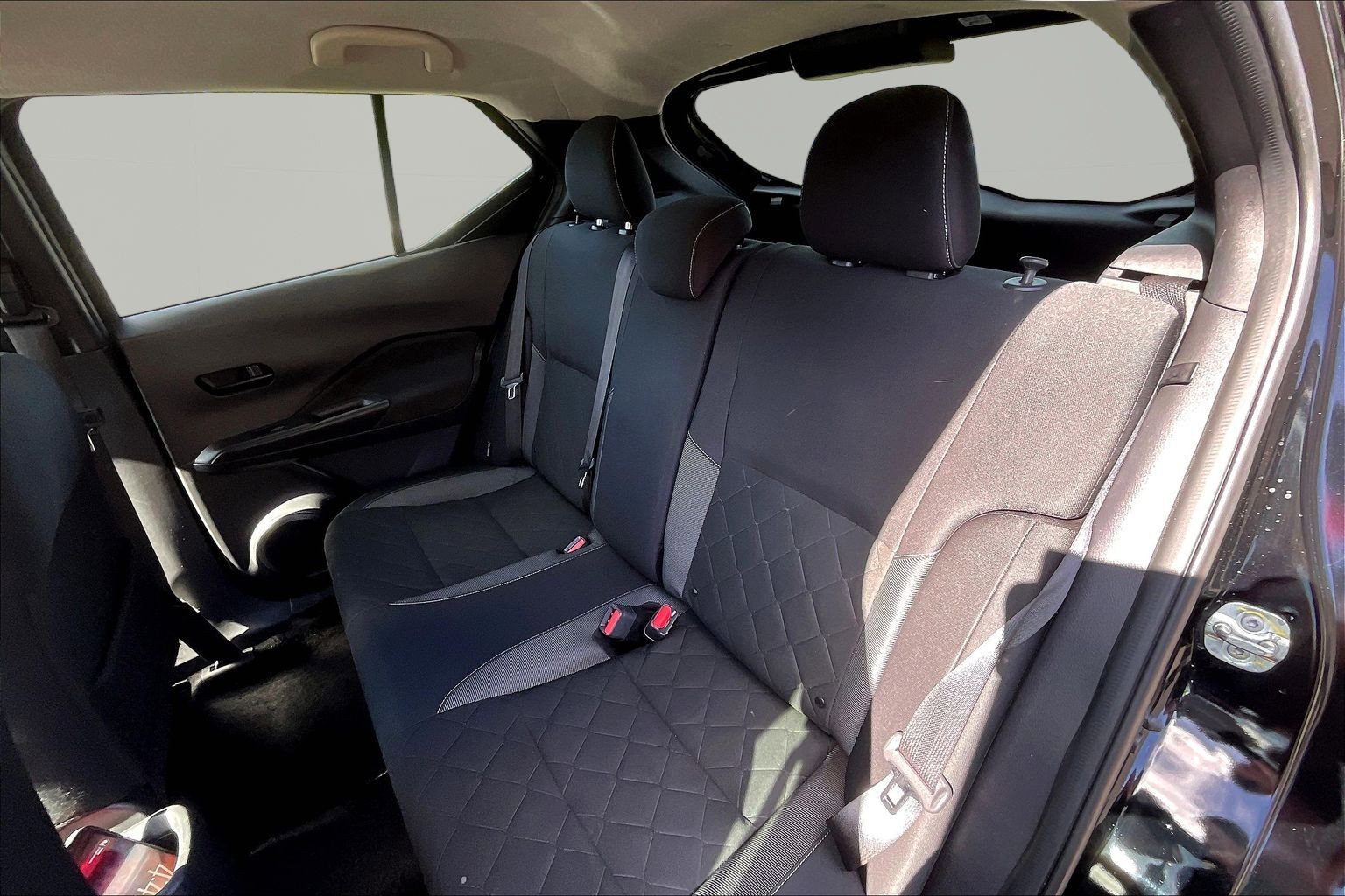 Used 2020 Nissan Kicks S FWD image 21