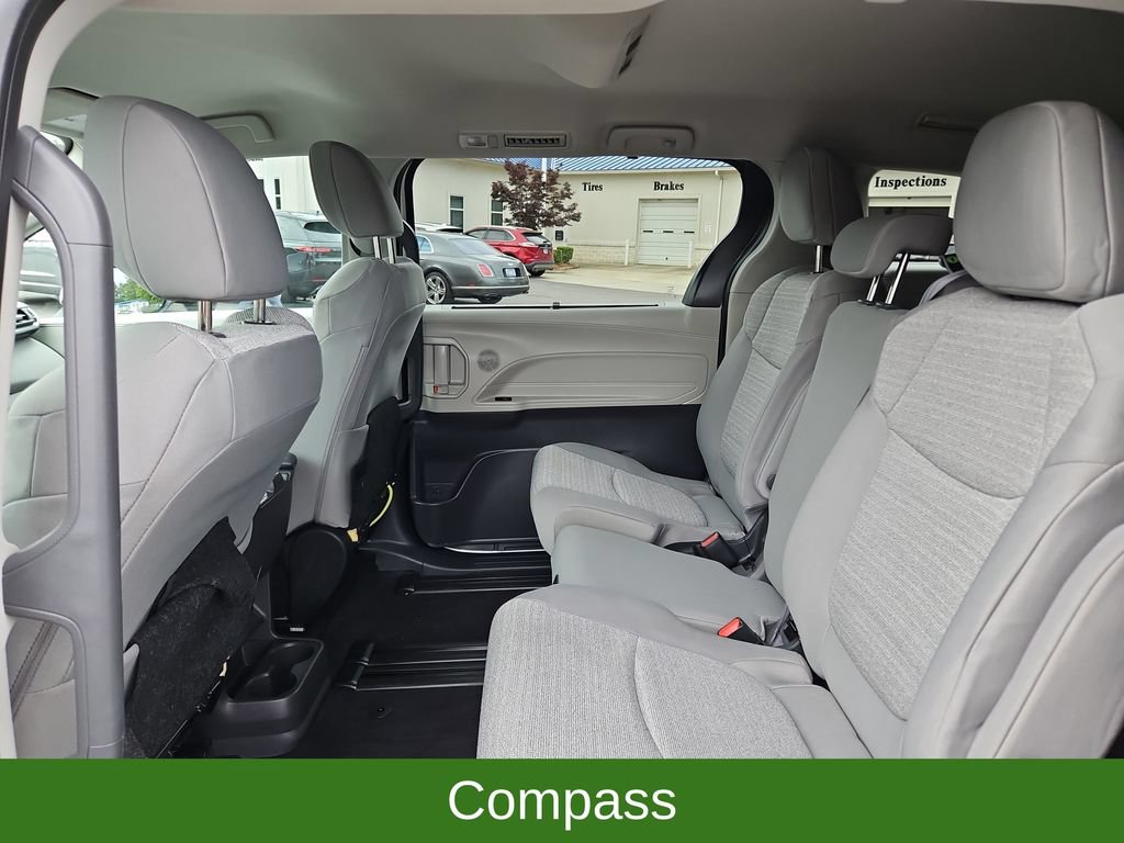 Used 2022 Toyota Sienna LE FWD image 26