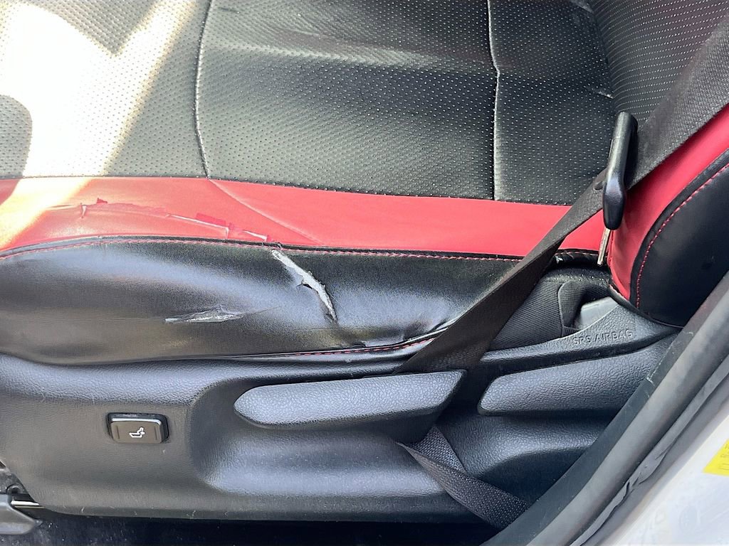 Used 2018 Toyota C-HR XLE FWD image 20