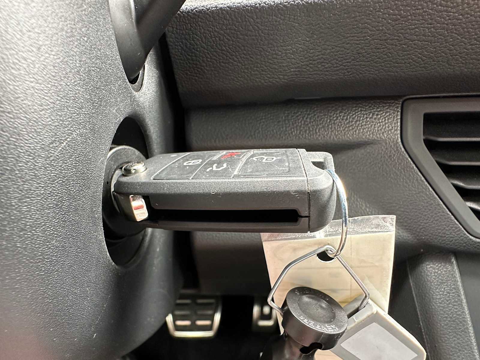 Used 2024 Volkswagen Jetta Sport image 32