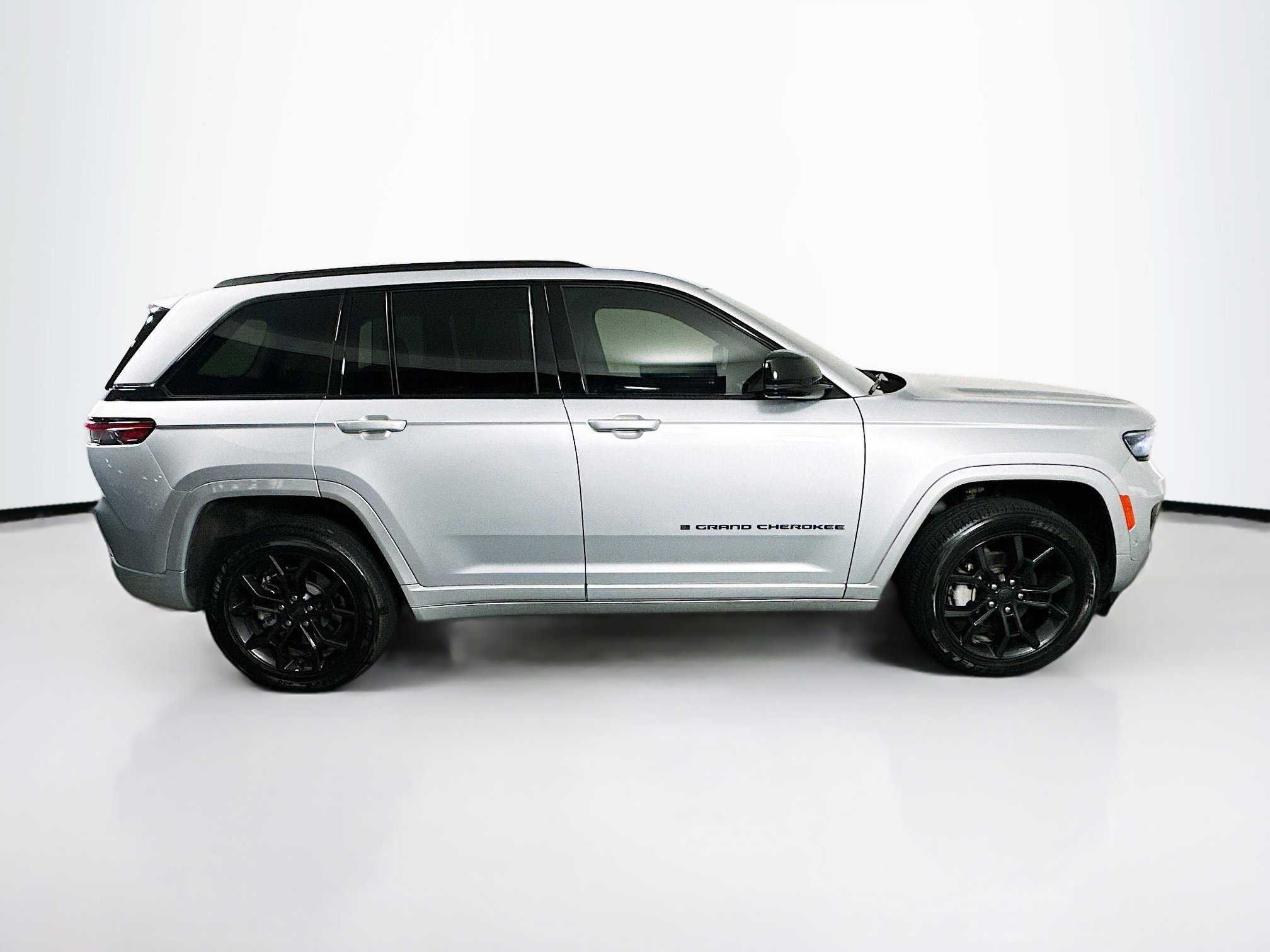 Used 2023 Jeep Grand Cherokee 30th Anniversary AWD/4WD image 10