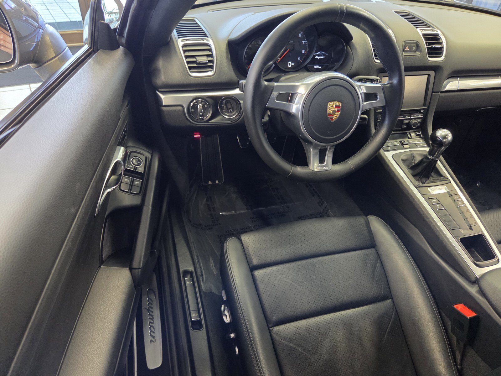 Used 2016 Porsche Cayman RWD image 10