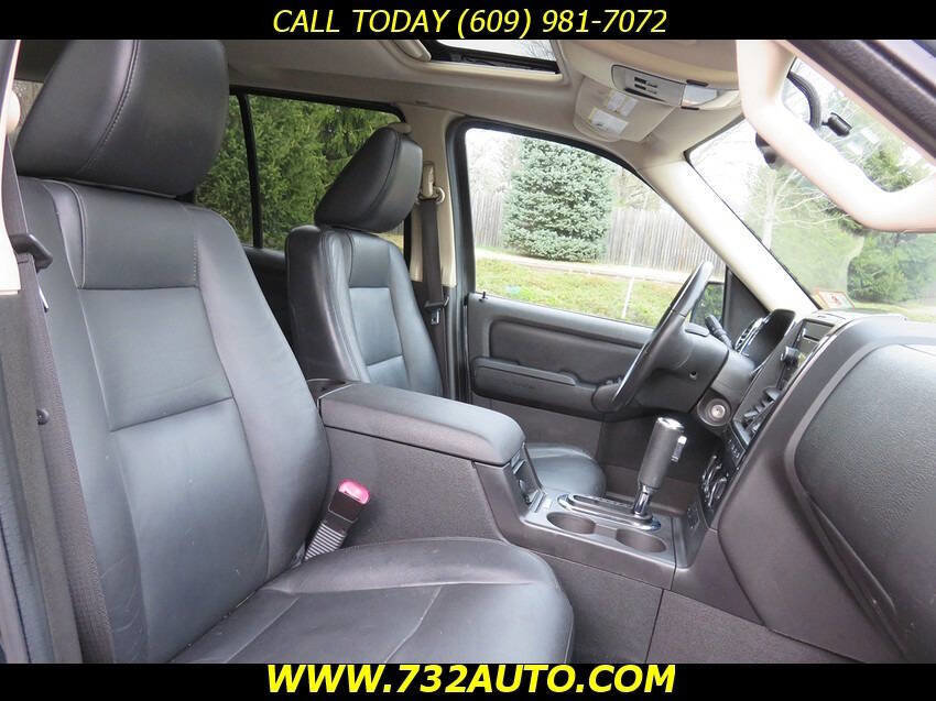Used 2010 Ford Explorer XLT image 7