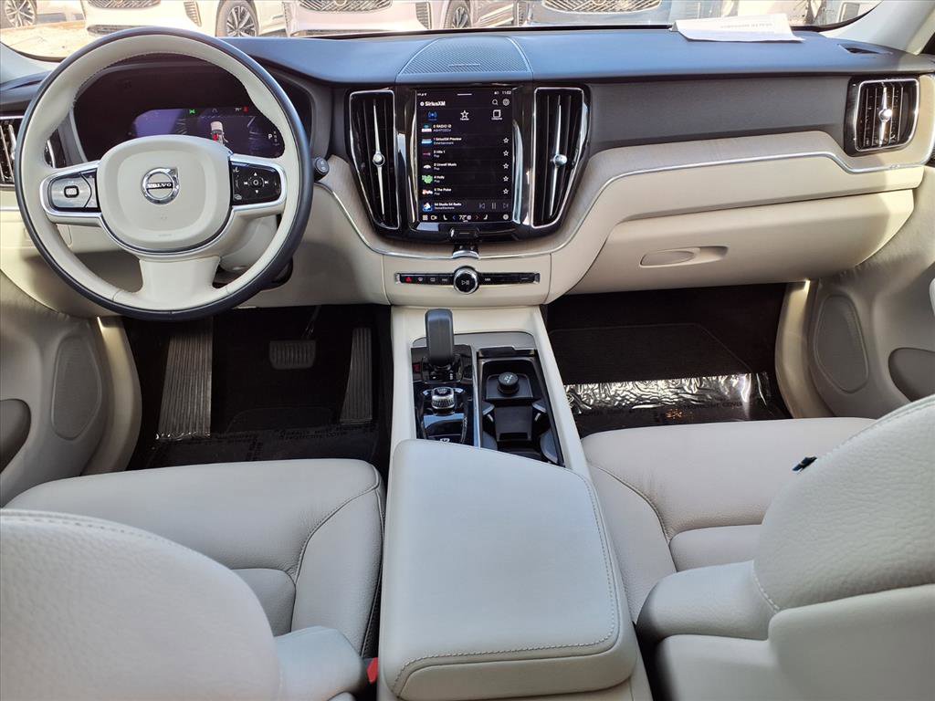 Certified 2023 Volvo XC60 B5 Plus image 16