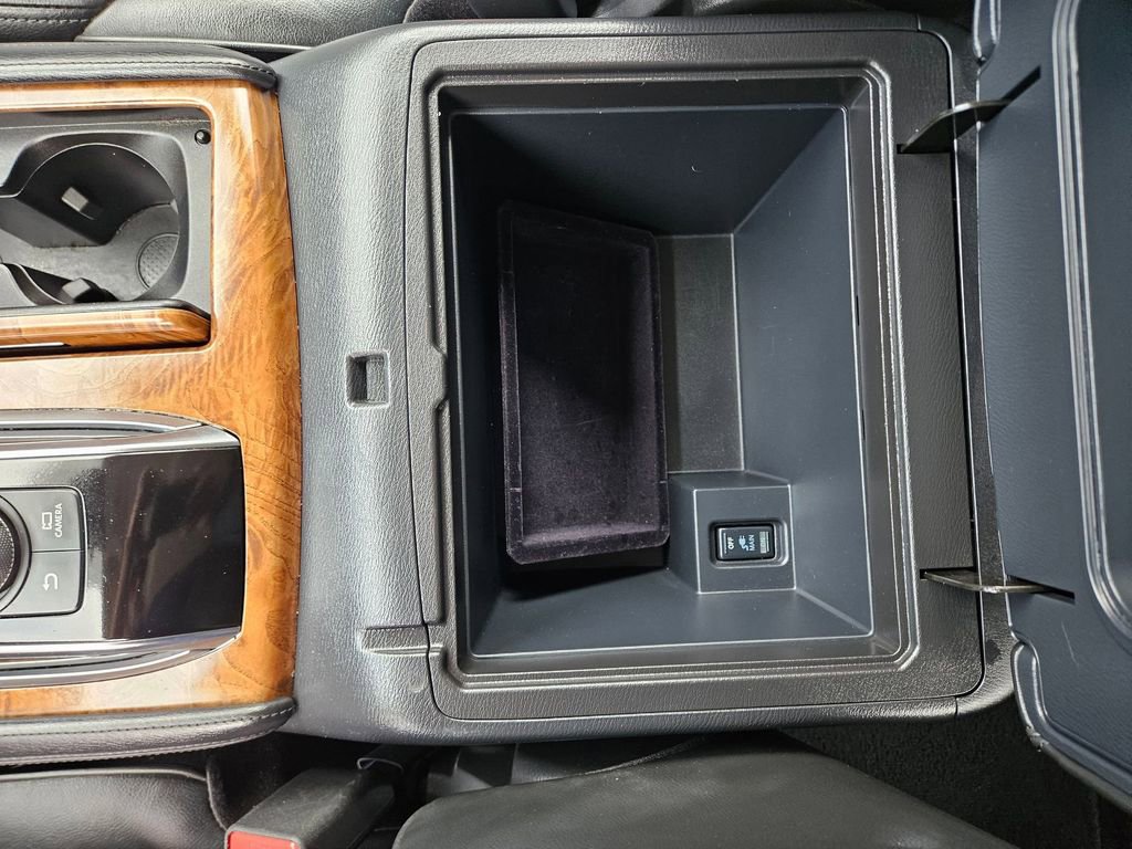 Used 2023 Nissan Armada SL image 28