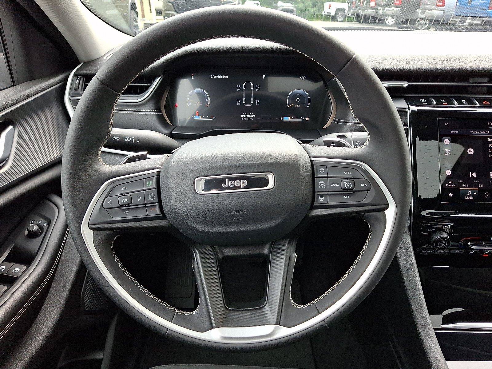Certified 2023 Jeep Grand Cherokee L Laredo AWD/4WD image 20