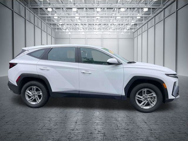 Used 2025 Hyundai Tucson SE AWD/4WD image 5
