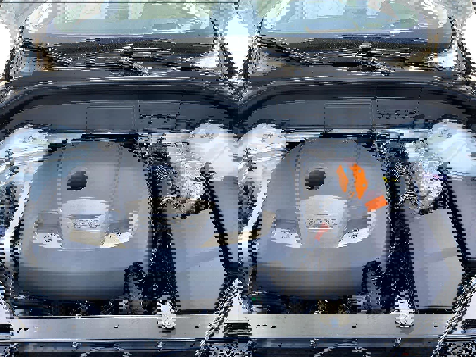 New 2026 Volvo XC60 T8 Ultra w/ Climate Package image 13