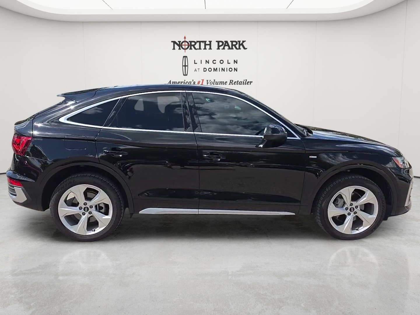 Used 2024 Audi Q5 2.0T Premium w/ Convenience Package AWD/4WD image 6