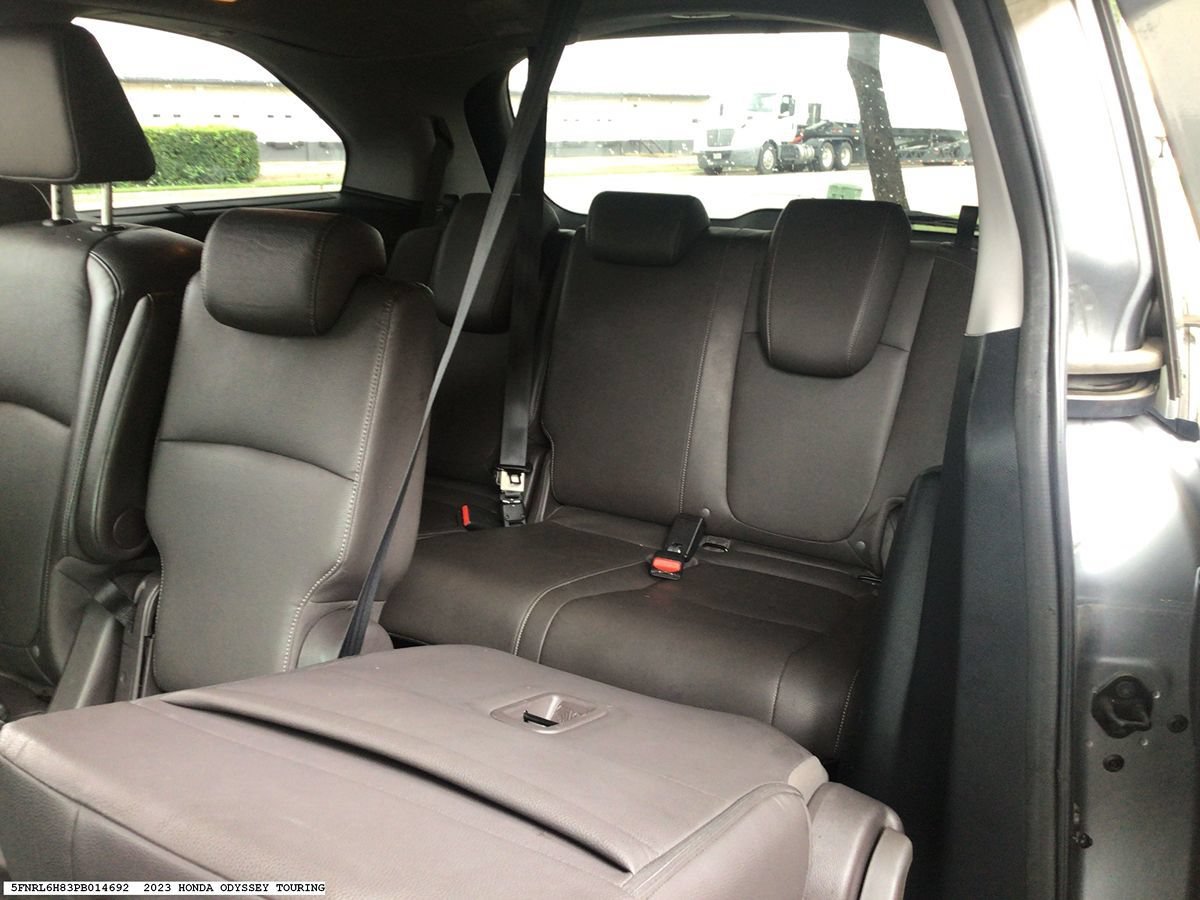 Used 2023 Honda Odyssey Touring image 10