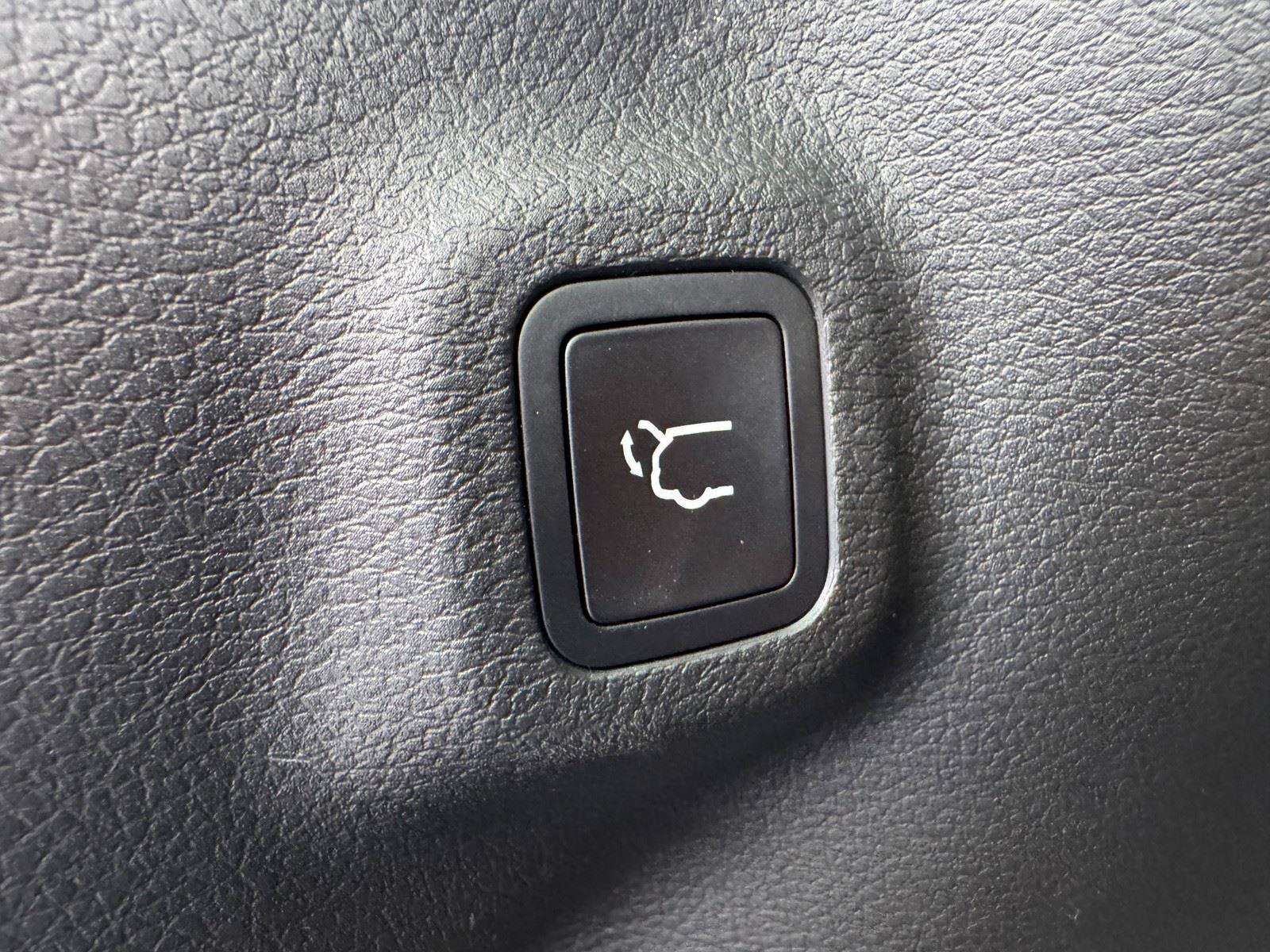 Used 2024 Jeep Compass Limited w/ Elite Group AWD/4WD image 38