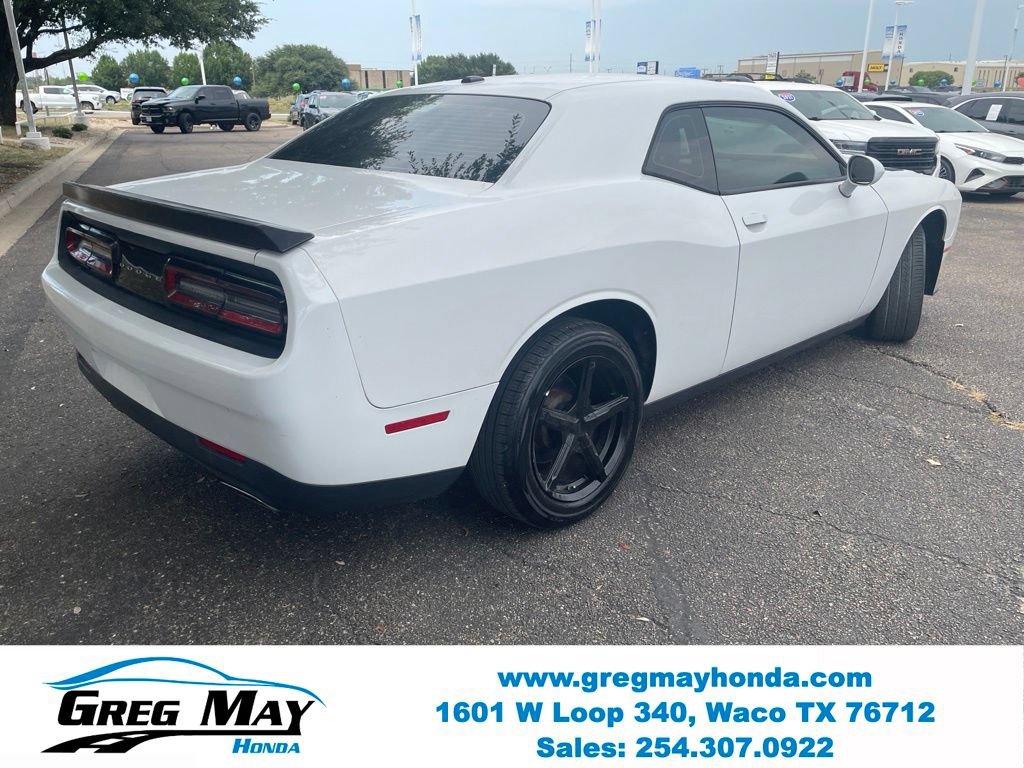 Used 2016 Dodge Challenger SXT w/ Cold Weather Group RWD image 3