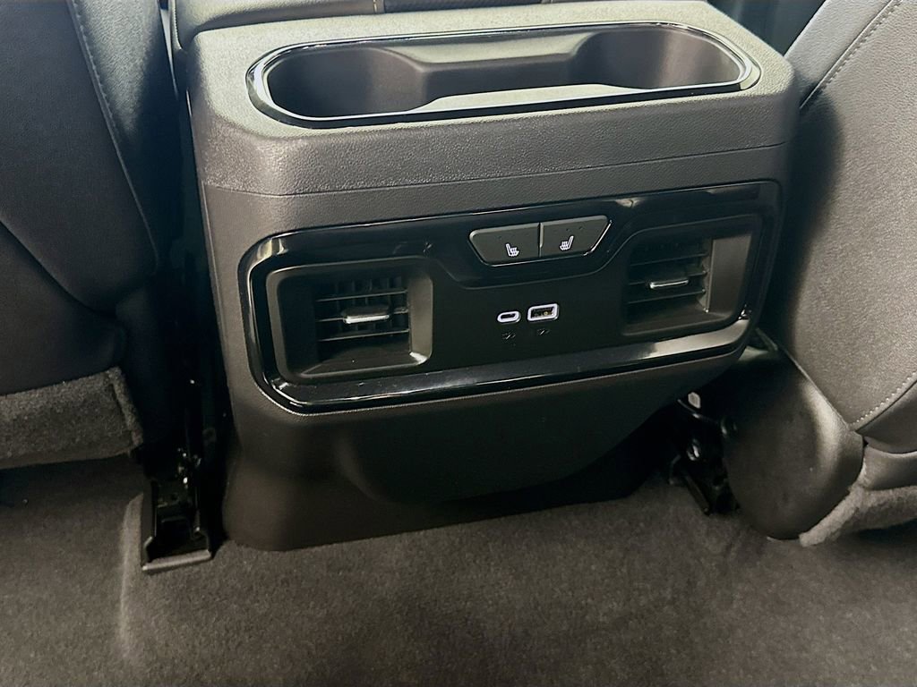 Used 2024 Chevrolet Silverado 1500 ZR2 w/ Technology Package image 28