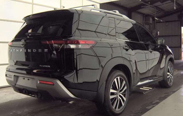 Used 2025 Nissan Pathfinder Platinum w/ Cargo Package image 4