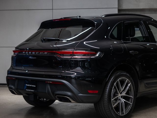 New 2026 Porsche Macan image 23