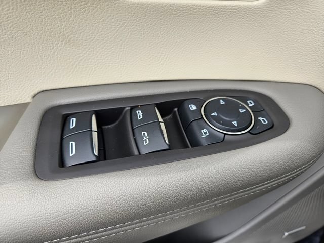 Used 2024 Cadillac XT6 Premium Luxury w/ Technology Package AWD/4WD image 31