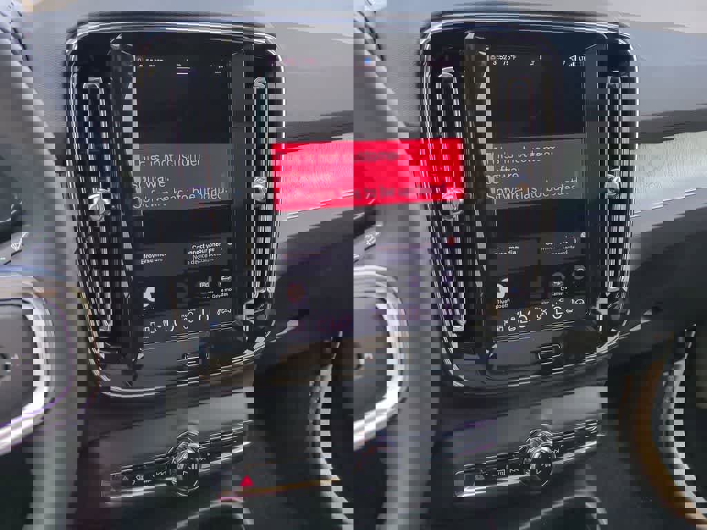 New 2026 Volvo XC40 B5 Core w/ Protection Package Premier image 27