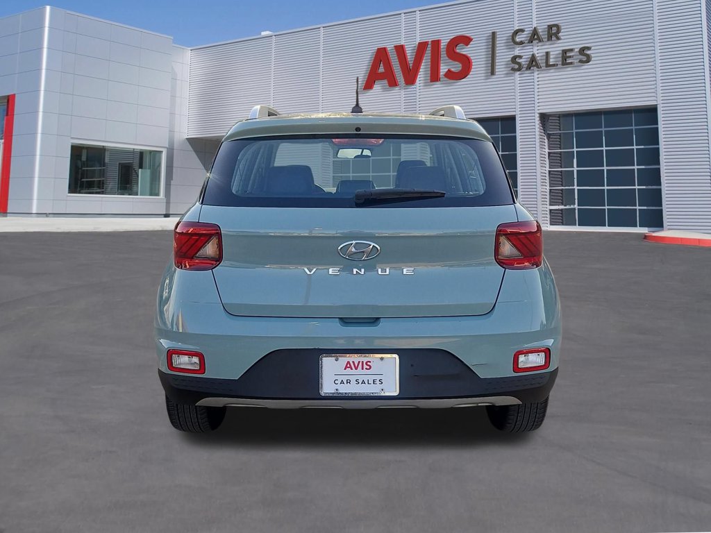 Used 2025 Hyundai Venue Limited FWD image 7