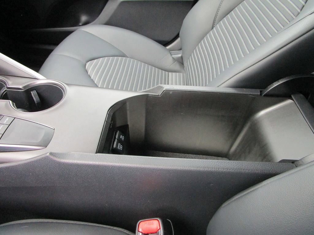 Used 2023 Toyota Camry SE w/ Convenience Package image 33