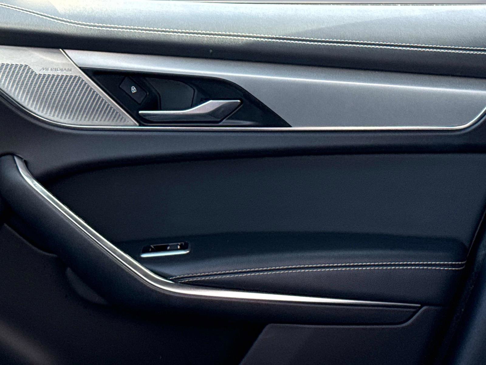 Used 2024 Jaguar F-PACE R-Dynamic S image 25