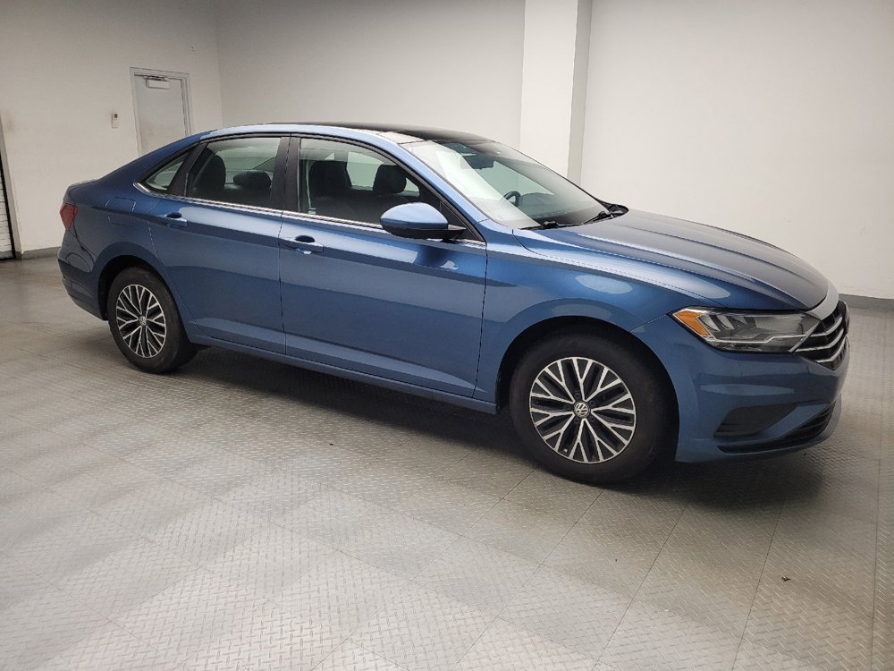 Used 2019 Volkswagen Jetta SE w/ Cold Weather Package FWD image 11