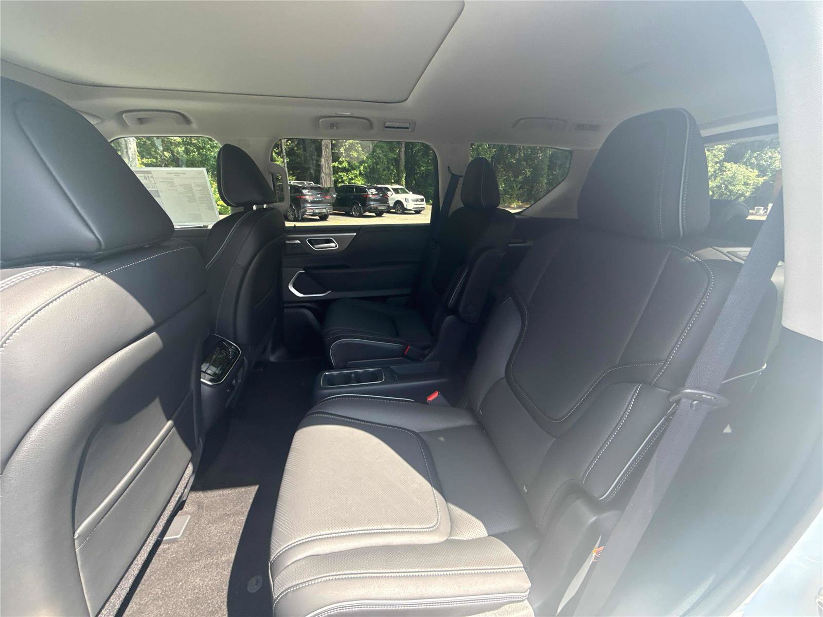 New 2027 INFINITI QX80 Luxe w/ Cargo Package RWD image 12