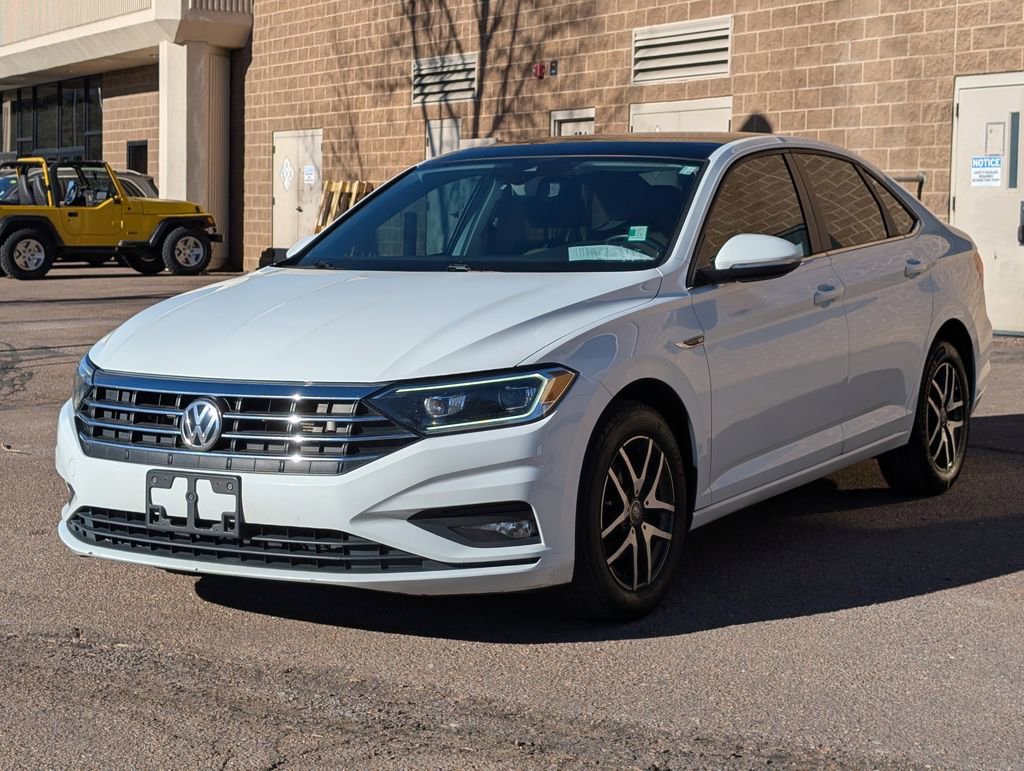 Used 2019 Volkswagen Jetta SEL Premium image 3