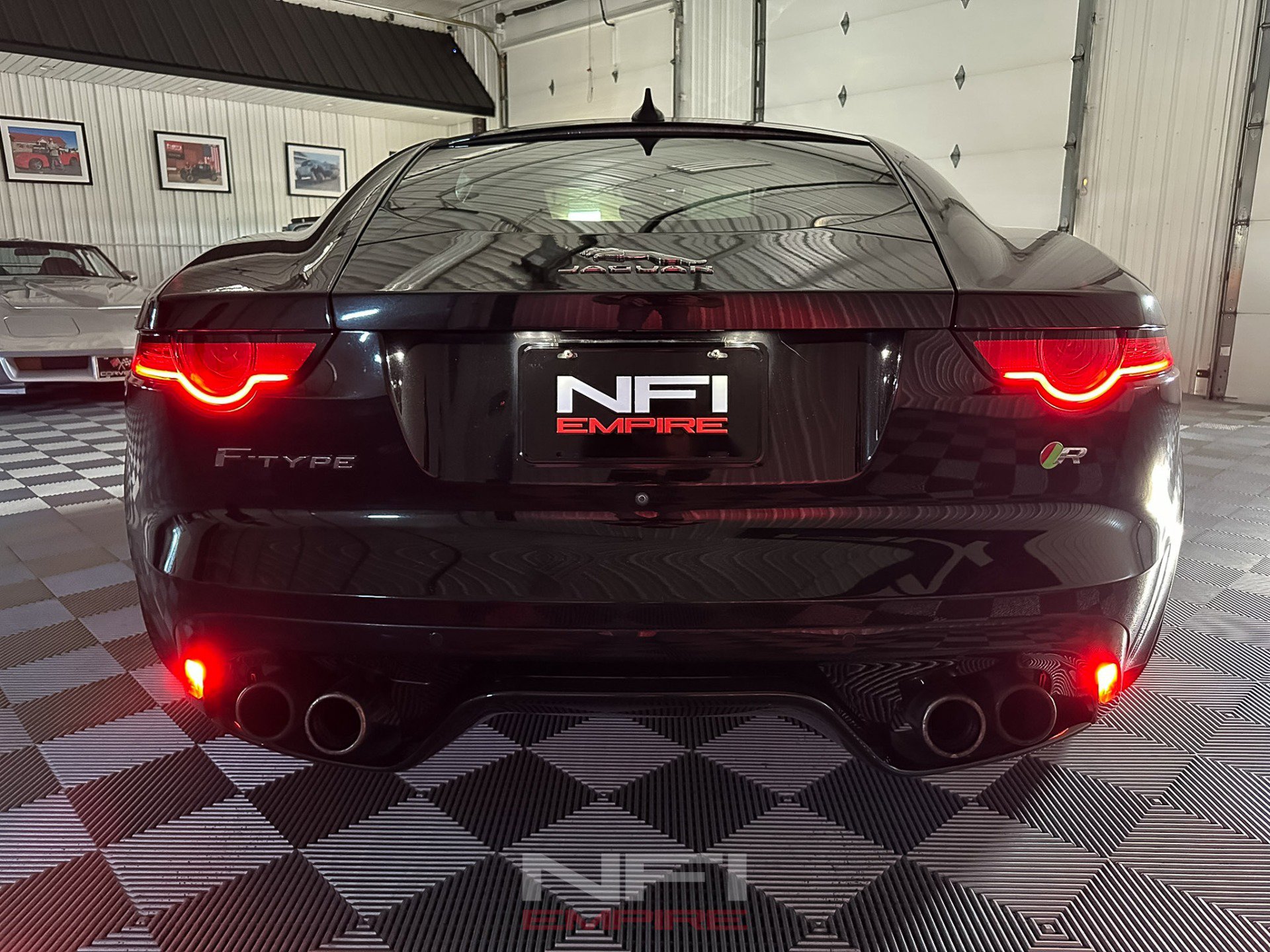 Used 2018 Jaguar F-TYPE R AWD/4WD image 49