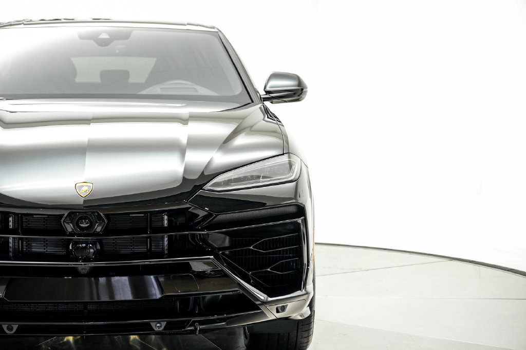 Used 2025 Lamborghini Urus SE AWD/4WD image 51