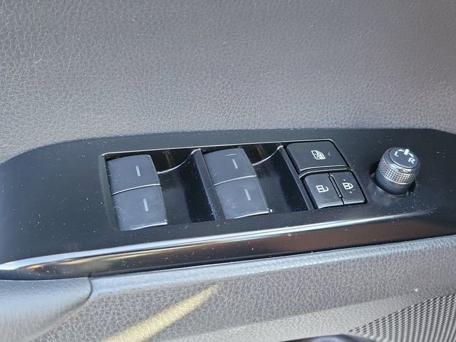 Used 2025 Toyota Camry LE FWD image 17