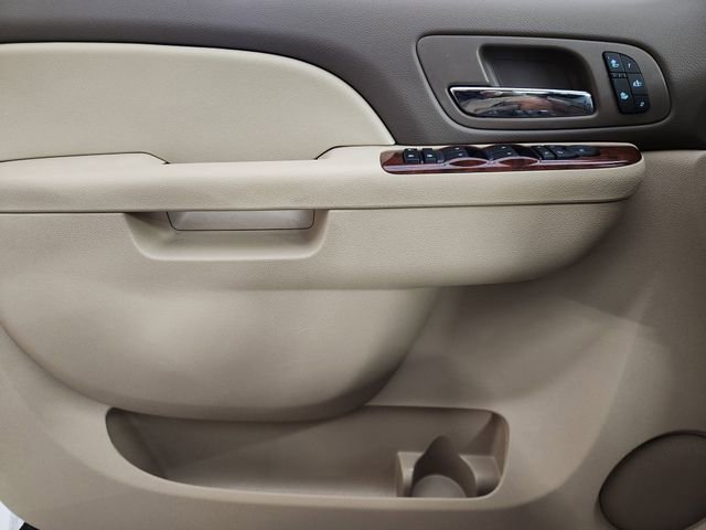 Used 2013 Chevrolet Tahoe LT w/ Luxury Package RWD image 19